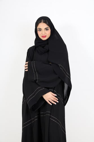 عباية صالونا هيف خيط مبروم تطريز كامل العباية