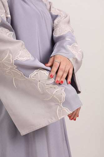 عباية صالونا تطريز كريمة