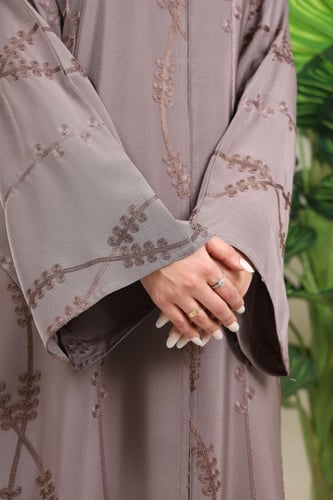 عباية صالونا اري كامل ديانة