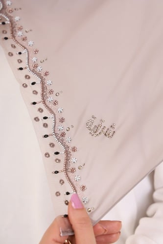 طرحة يدوي منيرة