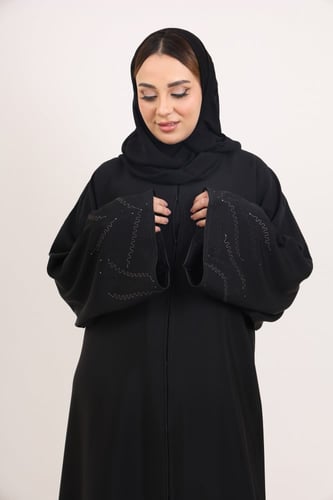 عباية صالونا سورفسكي إيفان