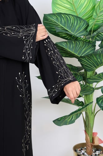 عباية صالونا ليرا مشجرة من الامام