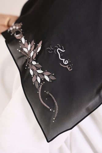 طرحة يدوي اسمهان