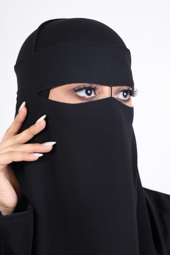 نقاب مفتوح ربطة سادة