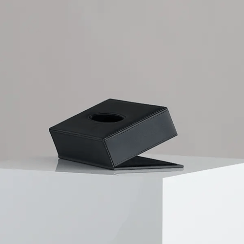 علب مناديل جلد