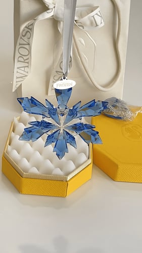 تعليقة سوارفسكي فرزون