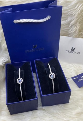 اسورة سوارفسكي ازرق