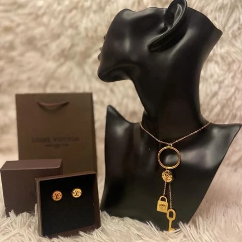طقم لويس فيتون نسائي