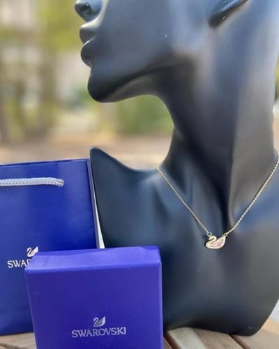 سلسال سوارفسكي البطة لون ذهبي