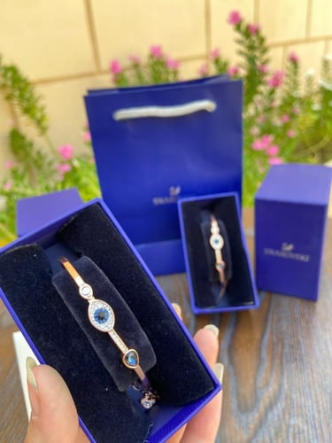 اسورة سوارفسكي