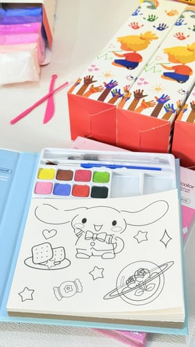 6 كيس بتلوين واسفنج