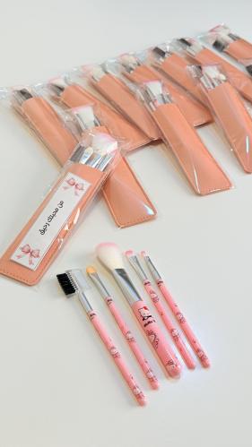 12 محفظة بفرش هيلو كيتي