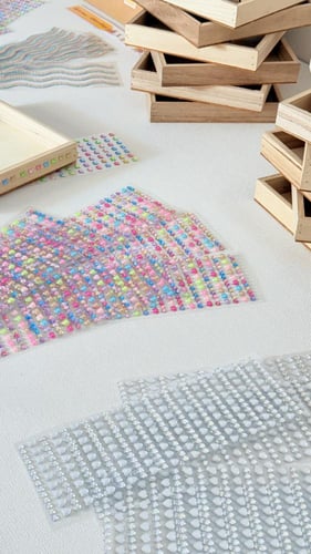 6 كيس بالصحن والاستيكر