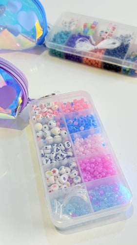 6 خرز بمحفظة