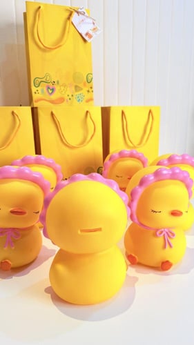 6 كيس وحصالة البطة