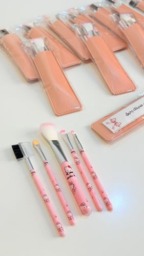 12 محفظة بفرش هيلو كيتي