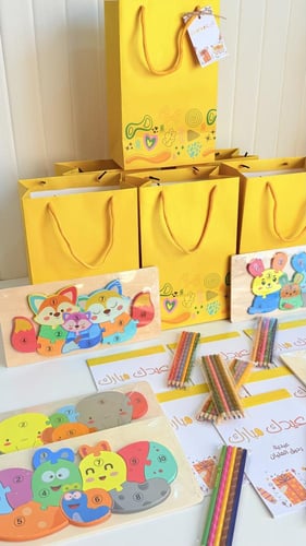 6 كيس بكراسة وبزل