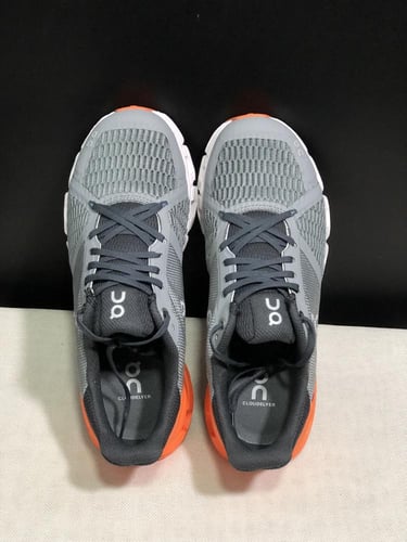 On Running Cloud فلاير