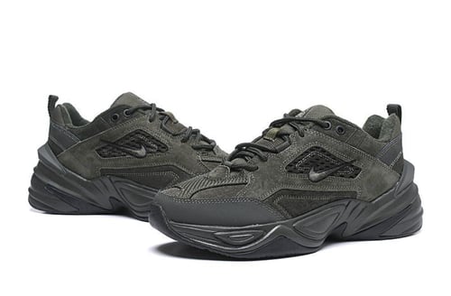 حــــذاء نايـــــكي M2K