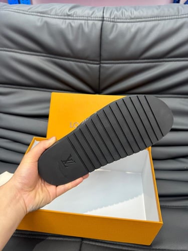 حذاء لويس فيتون ـ متجر الاختيار الافضل