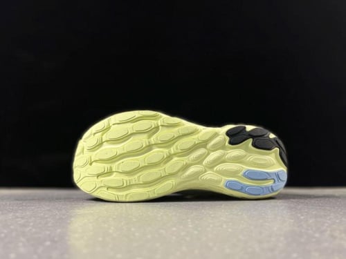 New balance v13 1080