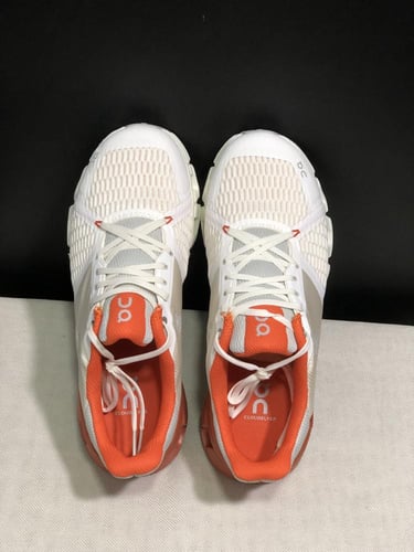 On Running Cloud فلاير