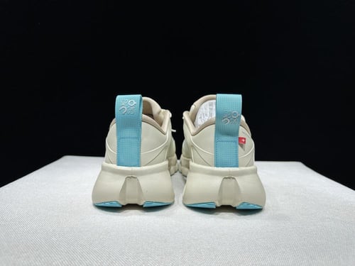 كاجوال اون راننج كلاود لويفي سولو