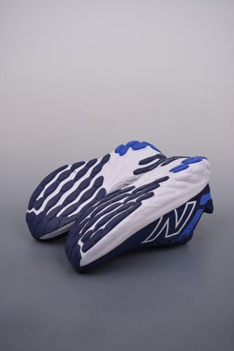 New balance v13 1080