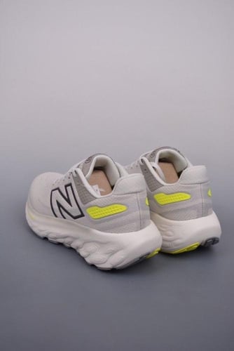 New balance v13 1080