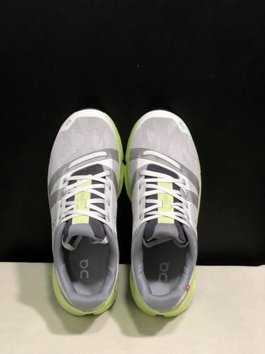 On Running Cloud جو