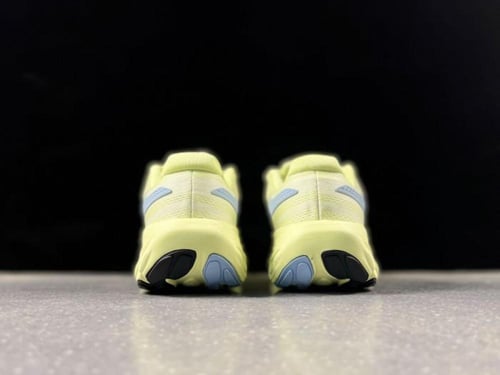 New balance v13 1080