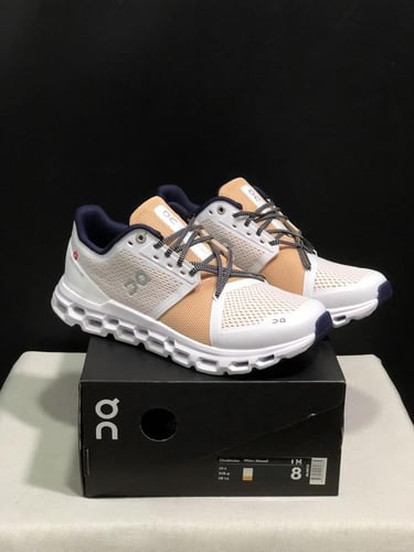 On Running Cloud ستراتوس