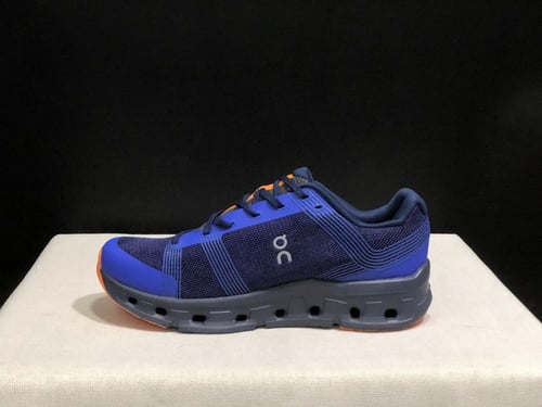 On Running Cloud جو