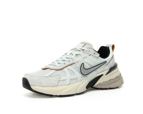 حذاء نايكي V2K RUN