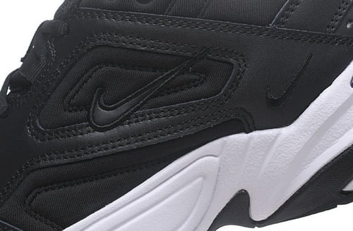 حــــذاء نايـــــكي M2K