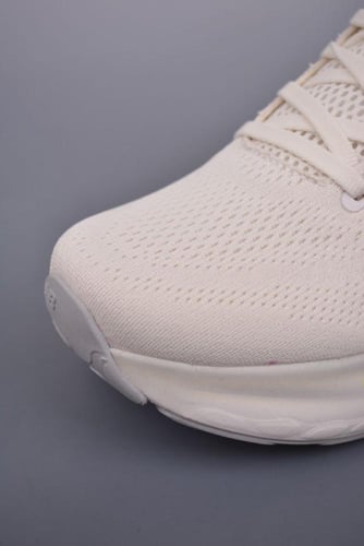 New balance v13 1080