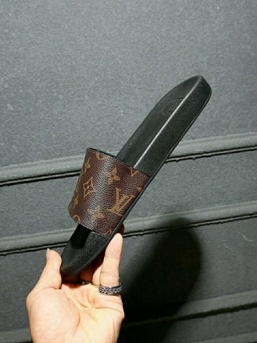 حذاء لويس فيتون ـ متجر الاختيار الافضل