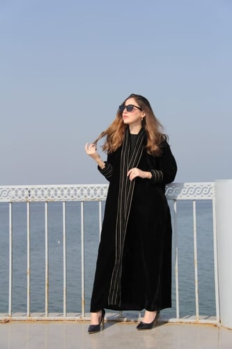 عباية قماش شمواه بتطريز