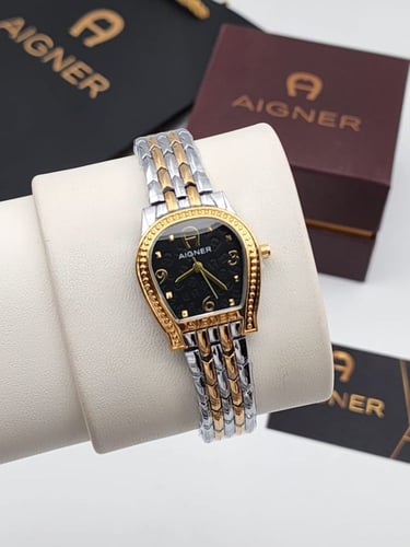 ساعة أقنر النسائية