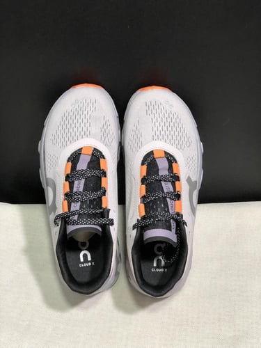 كاجوال اون راننج كلاود مونستر