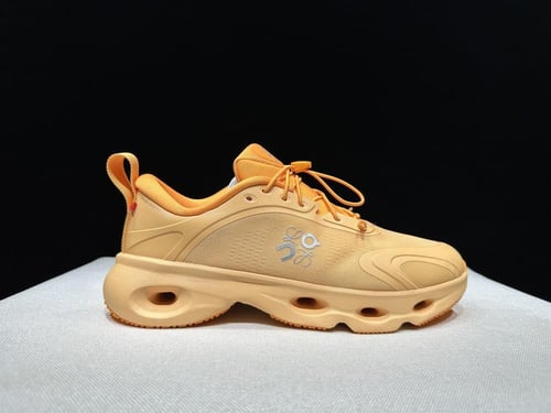 كاجوال اون راننج كلاود لويفي سولو