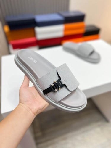 حذاء DIOR - متجر الاختيار الافضل