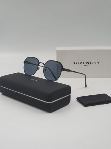 نظارة جيفنشي