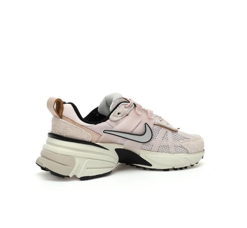 حذاء نايكي V2K RUN