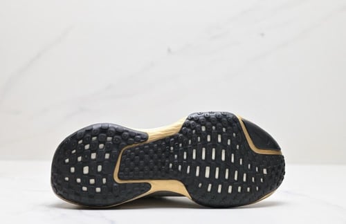 حذاء نايكي اير زوم ZOOM X ـ متجر الاختيار الافضل