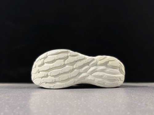 New balance v13 1080