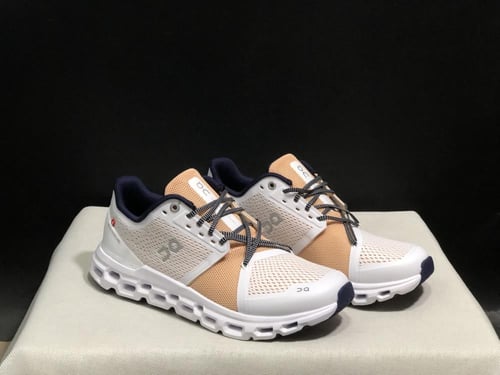 On Running Cloud ستراتوس