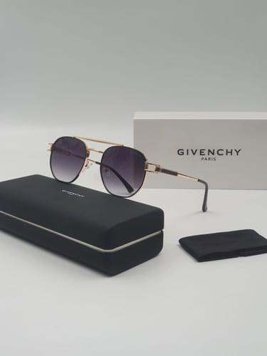 نظارة جيفنشي