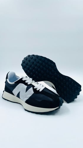 New Balance 327
