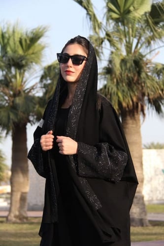 عبايه كريب ودانتيل